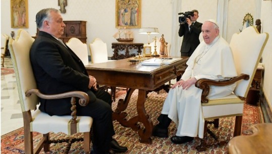 Papa Françesku: Viktor Orban më tha se Putin po planifikon që t’i japë fund luftës më 9 maj