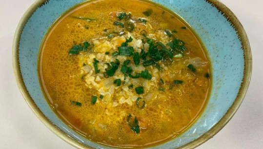 Supë me bollgur dhe perime nga zonja Albana