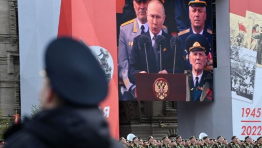 Putin: Një minutë heshtje për ushtarët  që luftojnë për Rusinë në Donbas