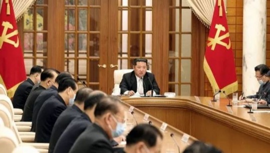 Koreja e Veriut konfirmon viktimën e parë nga COVID-19! Vendi në 'lockdown' total