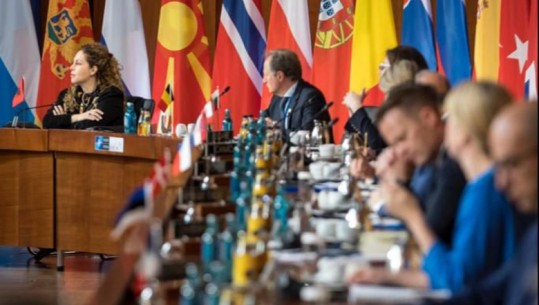 Ministeriali i Berlinit, ministrja e Jashtme: NATO të hapë dyert për Ballkanin Perëndimor dhe Kosovën! Shqipëria pro anëtarësimit të Finlandës dhe Suedisë