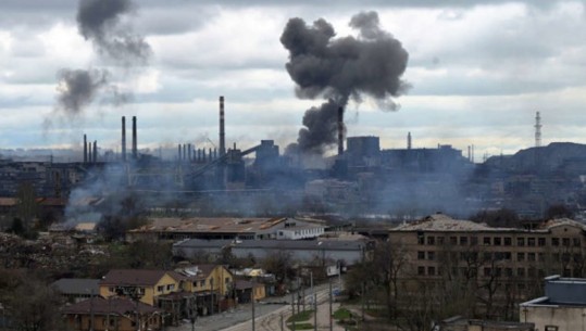 Ushtarët ukrainas në fabrikën e çelikut në Mariupol po përgatiten për një betejë përfundimtare