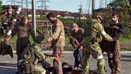 Fabrika e çelikut në Mariupol/ Kievi urdhëron ushtarë të lënë armët