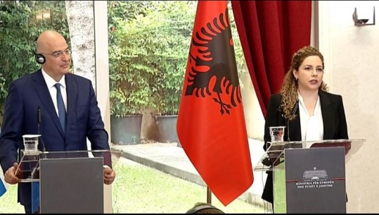 Dendias në Tiranë: Nisim procedurat për heqjen e ligjit të luftës dhe njohjen e pensioneve të shqiptarëve! Xhaçka ngre çështjen e pronave të çamëve, paralajmërimi i grekut: Pasoja për integrimin