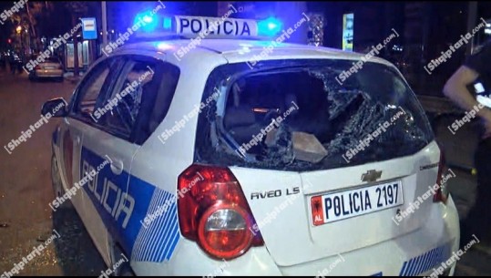 VIDEO/Tifozët holandezë bëjnë copa makinën e policisë