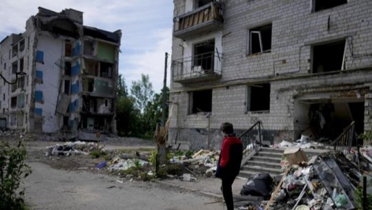 Lufta në Ukrainë, Zelensky: Nuk do bëhet asnjë ndryshim territorial për armëpushim! Kritikat për NATO: Nuk po bën asgjë për të ndalur Rusinë