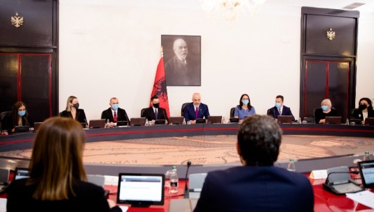Shqipëria i jep zyrtarisht dritën jeshile anëtarësimit të Suedisë dhe Finlandës në NATO