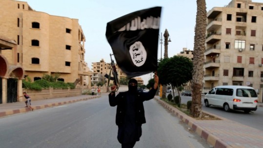 Një shqiptar në SHBA shpallet fajtor për mbështetje të ISIS-it