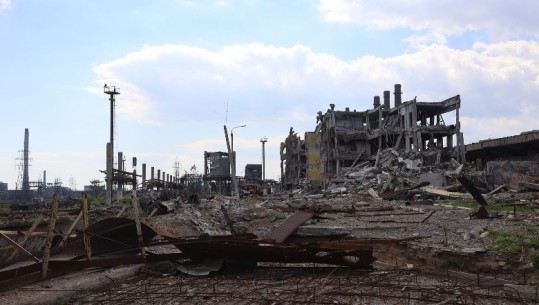 Rusia sulm në Severodonetsk, Zelensky: Qyteti i shkatërruar tërësisht! Lavrov: Prioriteti ynë është çlirimi i Donbasit! Përçahet BE, dështon të arrijë pajtim për embargon ndaj naftës ruse