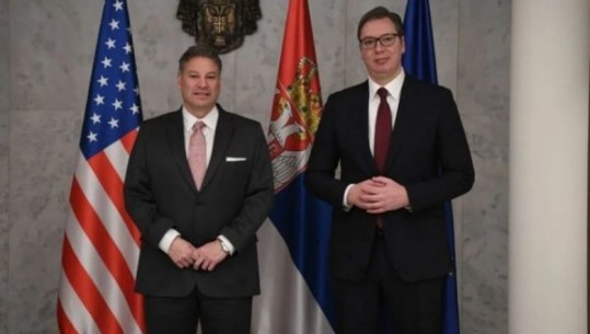SHBA i cakton afat Vuçiçit: Serbia t’i bashkohet sanksioneve kundër Rusisë pas formimit të qeverisë së re