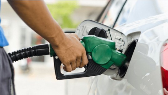 Çmimi i naftës bie për të katërtën herë brenda një jave! Nga sot shitet me 243 lekë/litër, ulet edhe benzina me gazin