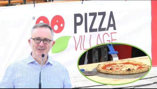 Fundjavë me ‘pizza’ e muzikë napolitane në sheshin ‘Italia’, mes picajolëve nga Napoli, një i dashuruar me shqiptare: Na pëlqen Shqipëria dhe byreku 