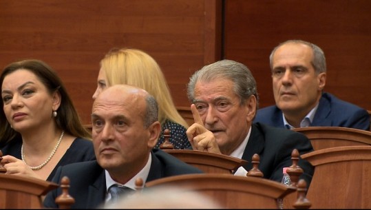Zgjedhja e presidentit të ri/ Nikolla nuk i jep fjalën Berishës, ish kryeministri: Je unike! Ndalon mundësinë për procedurë