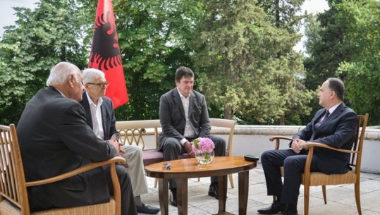 U zgjodh president, Bajram Begaj takon 3 paraardhësit e tij te Pallati i Brigadave, shpall 'non grata' Sali Berishën! Topi për Report Tv: Pashë premisa për një presidencë dinjitoze