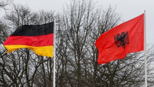 Ambasada gjermane jep lajmin e mirë për shqiptarët që udhëtojnë drejt Gjermanisë, nga nesër hiqen të gjitha kufizimet e lëvizjes