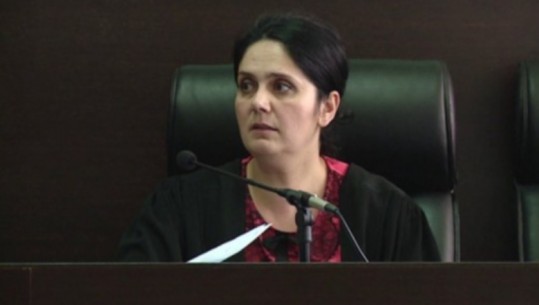 Dështon nisja e procesit në Apel për Enkelejda Hoxhën! Ish-gjyqtarja kërkon pafajësi, 2 javë më parë përfundoi burgun
