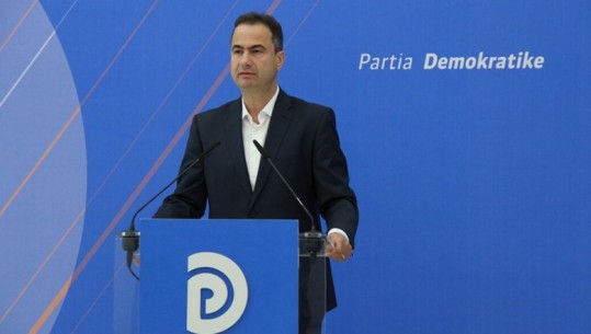 PS paralajmëroi ndryshime në Kuvend, Boçi ironizon Ballën: Ish-sekretari i ish-partisë Komuniste i shqetësuar për praninë e Berishës
