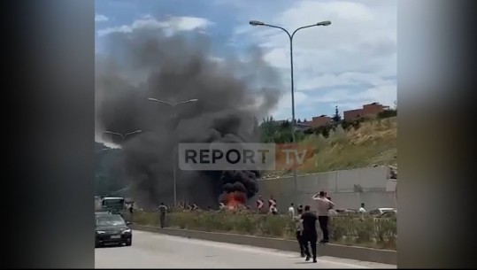 Iu vu eksploziv, VIDEO pas shpërthimit të makinës! Mbulohet me tym e gjithë zona