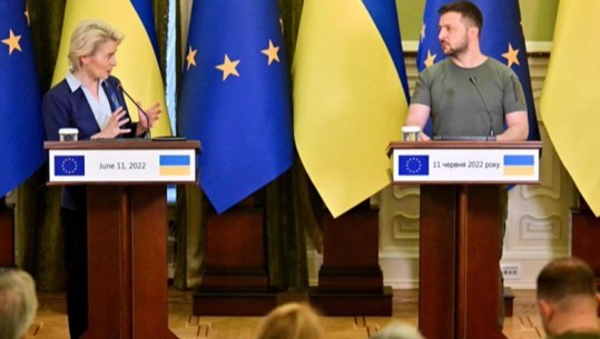 Lufta/ Von der Leyen viziton Kievin: Ukraina është në rrugën e duhur për anëtarësimin në BE-së! Zelensky: Duhet një paketë e shtatë sanksionesh kundër Rusisë