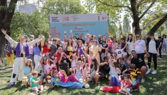Dita e Babait, Veliaj i bashkohet aktiviteteve me fëmijët te Parku Rinia: Prioriteti ynë janë fëmijët