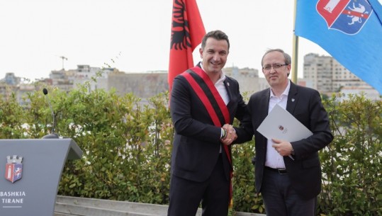 Ish kryeministri i Kosovës merr nënshtetësinë shqiptare, Veliaj: Tirana qytet i destinuar të rritet