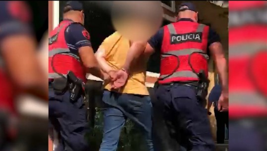 Arrestohet 55-vjeçari në Sarandë, po transportonte 7 emigrantë të paligjshëm! 3 ishin në bagazhin e 'Volvos' (VIDEO)
