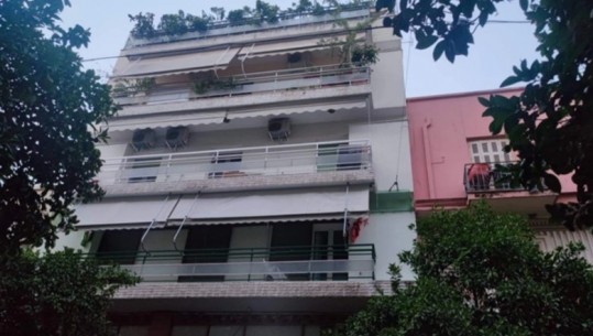 53-vjeçari vret me thikë bashkëshorten në Greqi, pas krimit merr të birin në telefon: Të vrava nënën