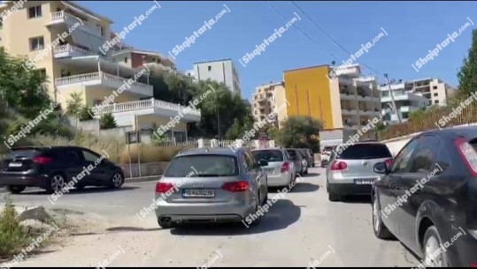 Pushuesit kthehen nga plazhi! Trafik kilometrik në Shëngjin, bllokohet qarkullimi prej 2 orësh! Fluks automjetesh edhe në Vlorë! Apeli i policisë për shoferët 