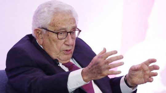 Kissinger shikon përtej luftës: Duhet riintegrim i Rusisë në sistemin evropian