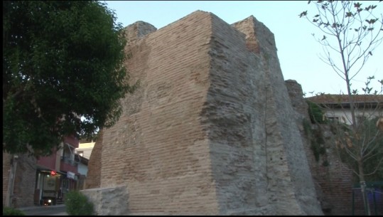 E shembi tërmeti, ringrihet Kulla C e Kalasë së Durrësit