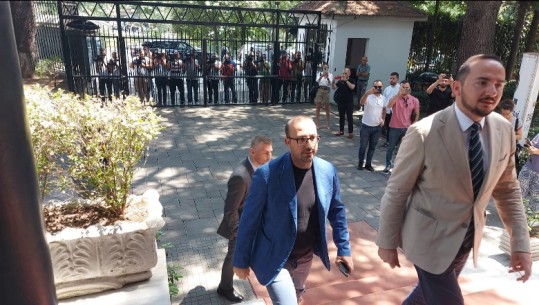 Salianji rrezikon burgun për ‘Babalen’, shtyhet për më 18 korrik seanca gjyqësore në Apel! U shoqërua nga disa deputetët demokratë (VIDEO)