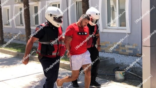 Në kërkim prej 7 vitesh për Masakrën e Çoles, arrestohet në Vlorë Ani Begaj! Në pranga edhe kushëriri i tij, të armatosur nuk i ndaluan policisë në Lungomare! Pamjet e ndjekjes policore (VIDEO)