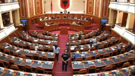 Shqipëria i jep ‘ok’ anëtarësimit të Finlandës dhe Suedisë në NATO me procedurë të përshpejtuar, 114 vota pro, asnjë kundër 