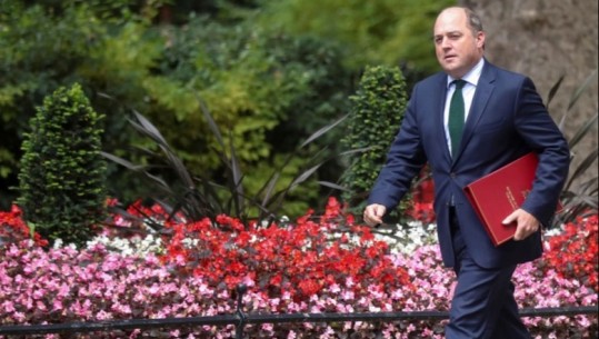 Johnson dha dorëheqjen, Ministri britanik i Mbrojtjes përjashton veten nga gara për kryeministër