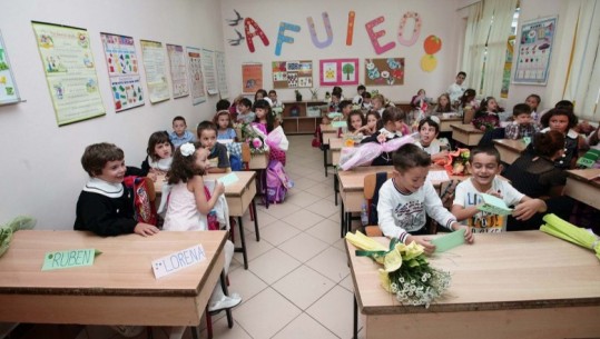 'Në klasë të parë që 5 vjeç', ministrja e Arsimit: Është keqinterpretuar, s’është me detyrim