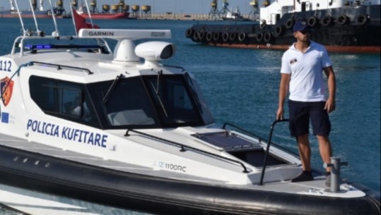 Dyshohet se një grup kriminal po transportonte drogë, ndalohet një anije në Durrës