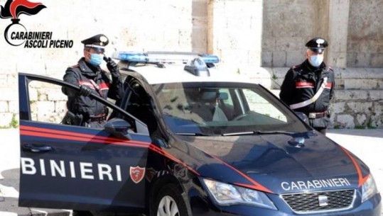 Romë, drogë në kryeqytet, arrestohen 22 persona në 72 orë! Kapen 1 kg kokainë dhe 4 kg hashash! Shqiptari e pëson teksa po ‘bënte Pazar’