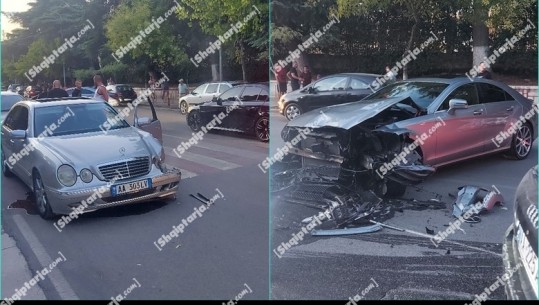 Makina të bëra copësh, aksident në Berat dy mjete përplasen në mes të rrugës (VIDEO) 