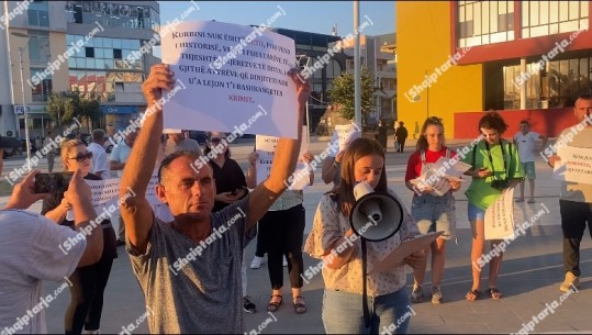 Ngjarjet kriminale me viktima 4 të rinj, Kurbini në protestë! Aktivistë dhe qytetarë marshuan në rrugët e qytetit te Laçit, duke kërkuar siguri