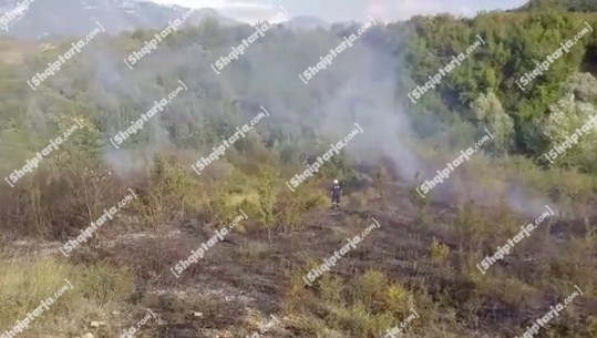 3 orë betejë me zjarrin në fshatin Derven të Krujës, flakët i afrohen Kishës dhe disa banesave