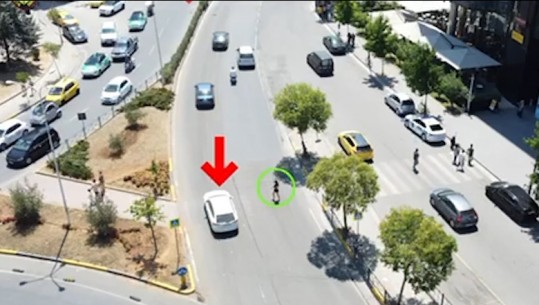 Nuk respektonin kalimtarët tek vijat e bardha, ‘Droni edukues’ kap shoferët problematikë në Tiranë