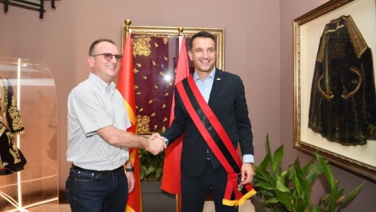 Veliaj takon kryetarin e Komunës së Gostivarit, Arben Taravari: Ecim krah për krah me Maqedoninë e Veriut në rrugën e integrimit në BE