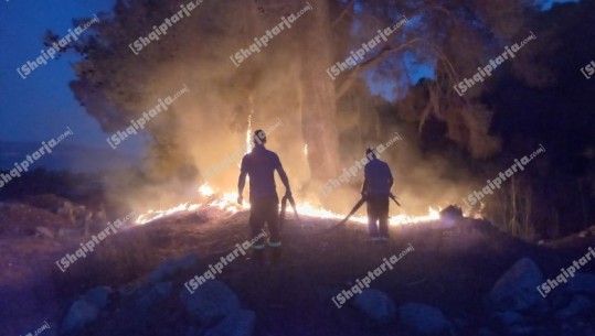 Zjarr te ish fusha e Aviacionit në Vlorë, zjarrfikësit në vendngjarje