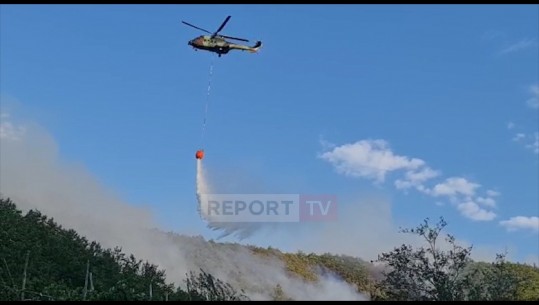 Zjarri përhapet me shpejtësi në Kurbin, ndërhyhet me helikopter për shkak të terrenit malor