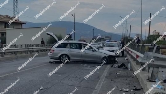 Aksident në aksin Elbasan- Metalurgji, humb kontrollin e mjetit dhe përplaset me barrierat anësore të rrugës, plagosen lehtë shoferi dhe 3 fëmijët e tij të mitur