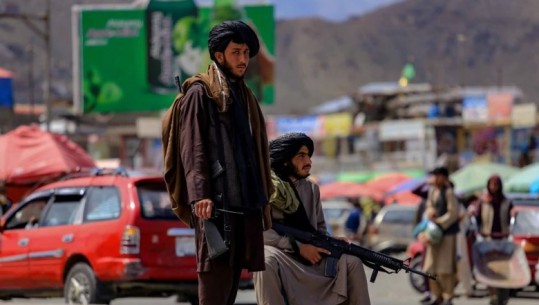 Një vit pas marrjes së pushtetit, a do të qëndrojnë talibanët?