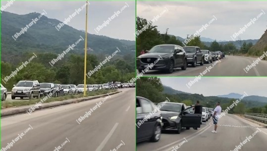 Kakavijë/ Radhë kilometrike automjetesh për të hyrë në Shqipëri, shkak mungesa e sporteleve në palën greke