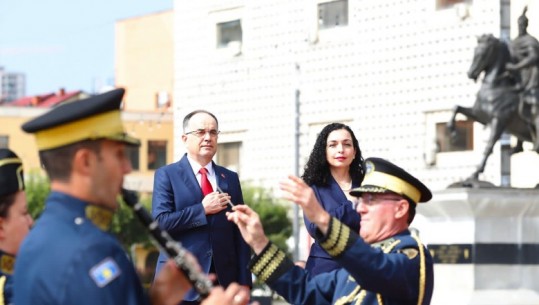 Nis vizita zyrtare e presidentit Begaj në Kosovë, pritet me ceremoni nga Vjosa Osmani