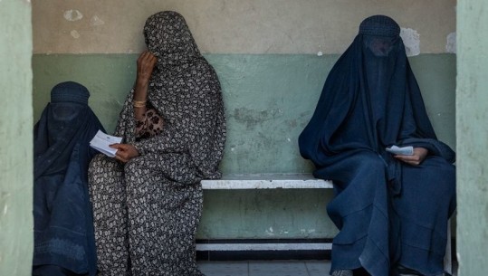 'E ardhme e errët, sidomos për gratë', një vit nga sundim i talebanëve në Afganistan