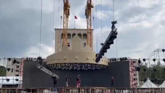 Video/ Si u ngrit kurora 6m e lartë në koncertin e Noizit